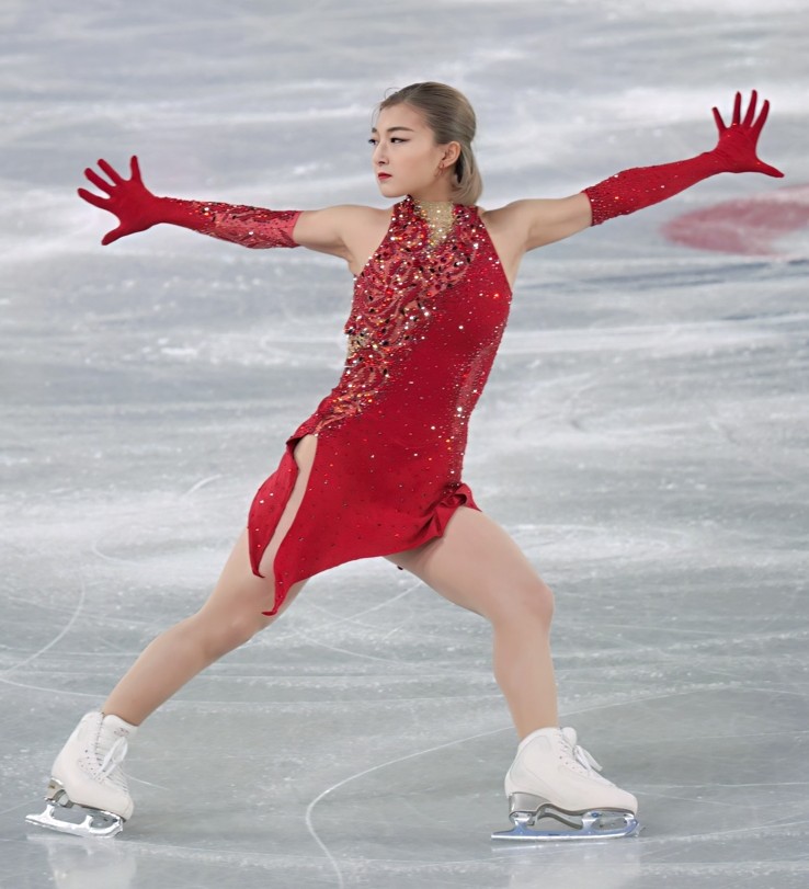 Kaori Sakamoto performing